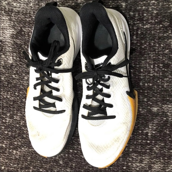 NIKE KOBE MAMBA FOCUS WHITE BLACK AJ5899 100 8.5 - Picture 1 of 12